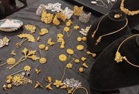 6 Tips Tepat Memilih Aksesori Kebaya, Salah Satunya Jangan Sembarangan ... Panduan Lengkap Memilih Aksesori Yang Tepat